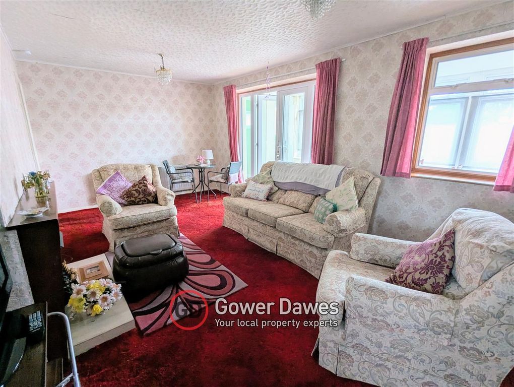 Property photo 3 of 16
