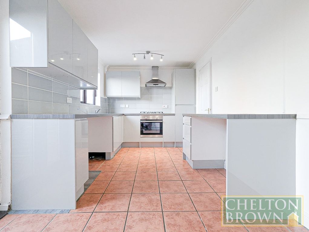 Property photo 2 of 24 Kitchen