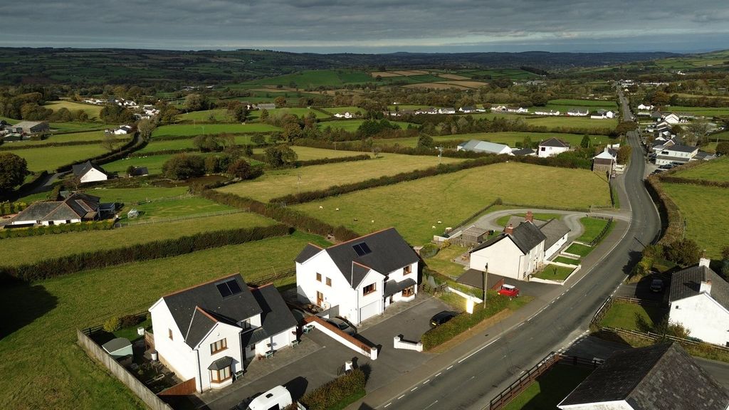 Property photo 2 of 36