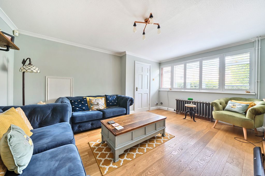 Property photo 3 of 13 Sitting Room