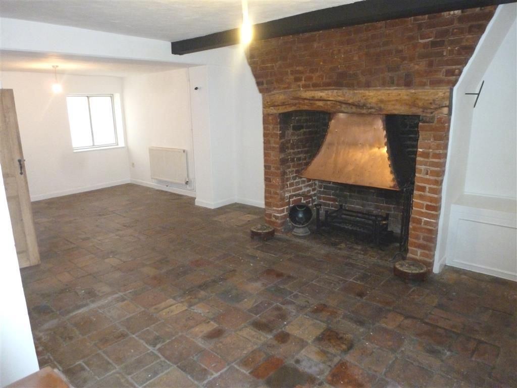 Property photo 1 of 8 Living Room
