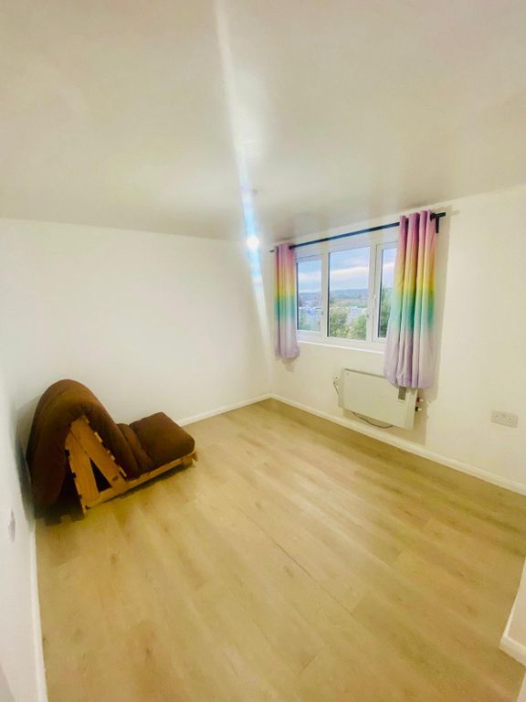 Property photo 1 of 4