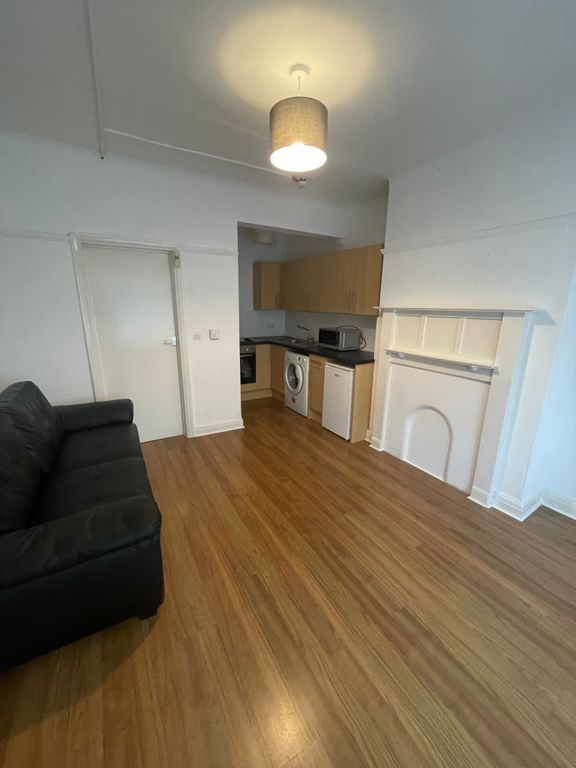Property photo 2 of 6