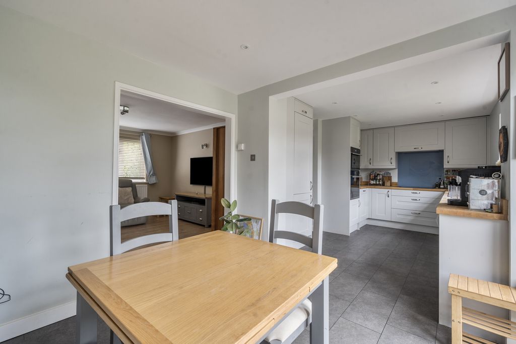 Property photo 1 of 19 1360096-21-68Dfc9...