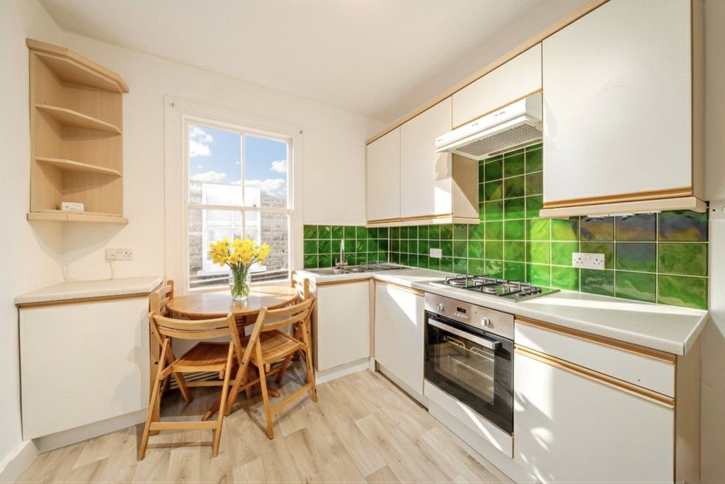 Property photo 3 of 10 Picture No. 24