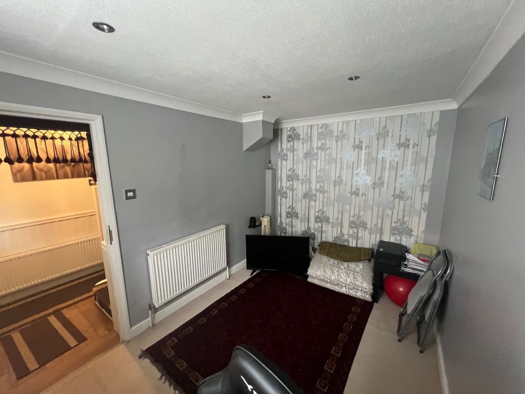 Property photo 3 of 23 5227673
