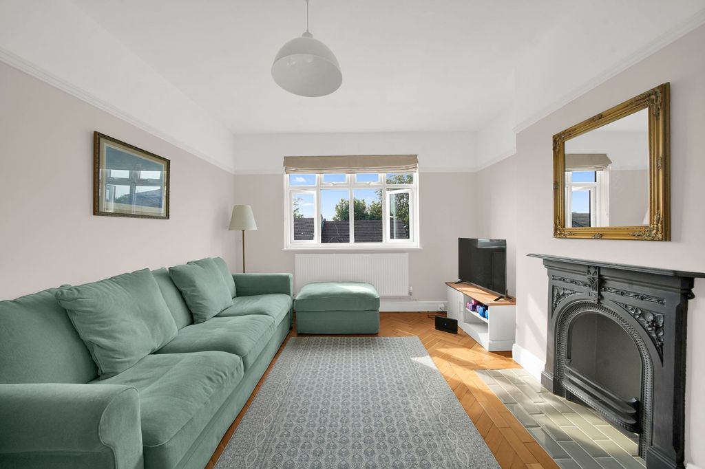 Property photo 1 of 23