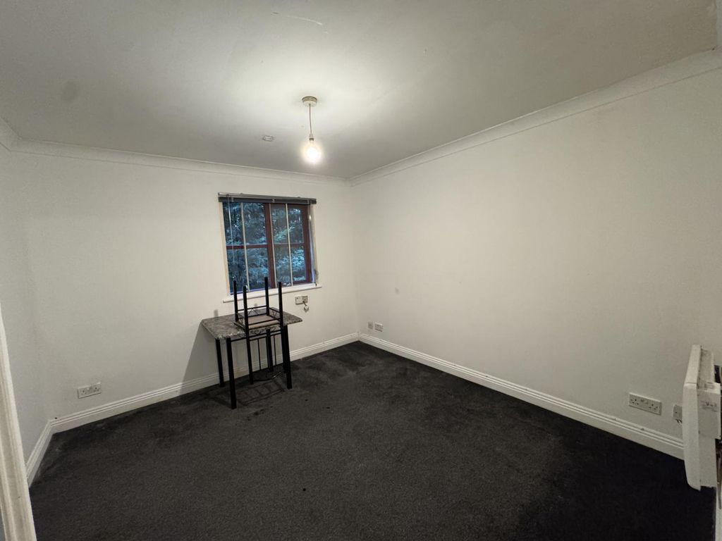Property photo 2 of 6 Img 3423