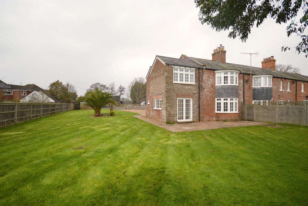 Property photo 1 of 16 (Main)