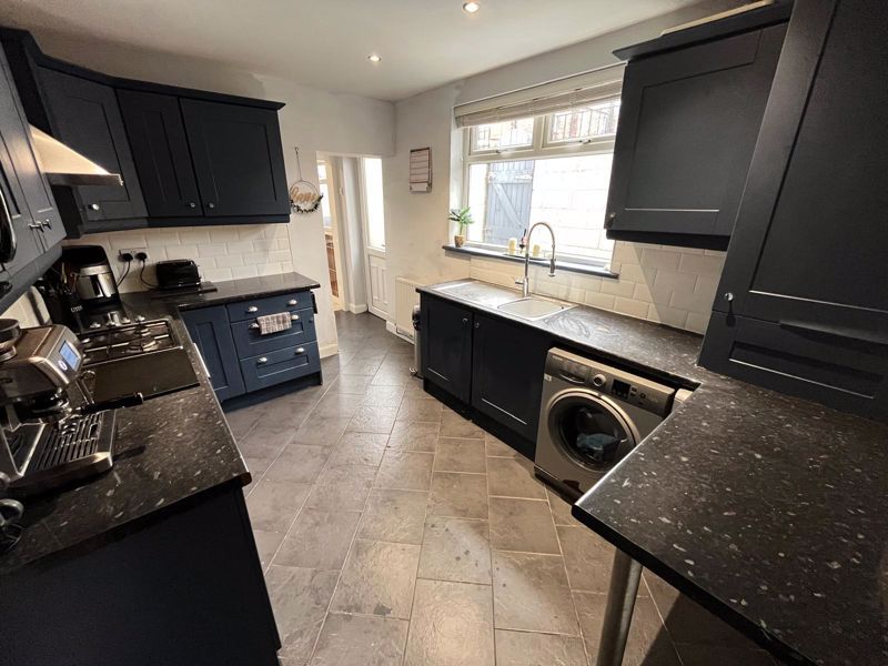 Property photo 2 of 9 Photo 6