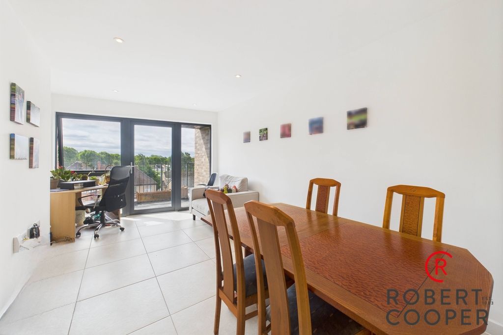 Property photo 3 of 11 Floorplan