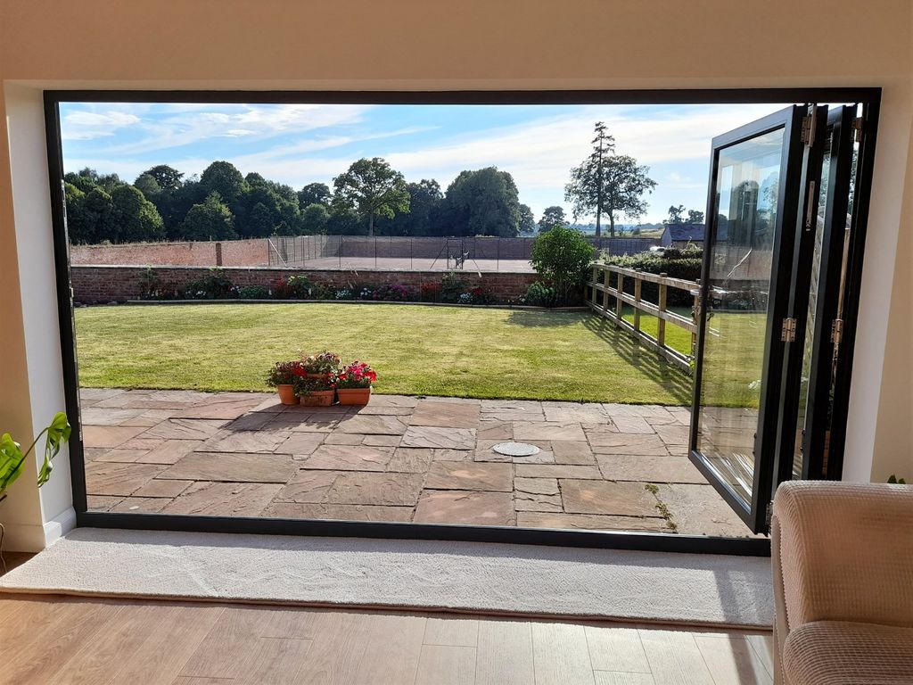 Property photo 3 of 40