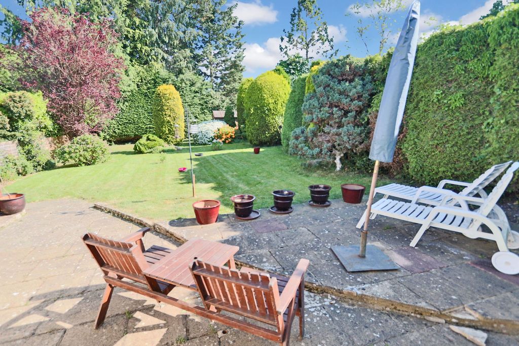 Property photo 2 of 9