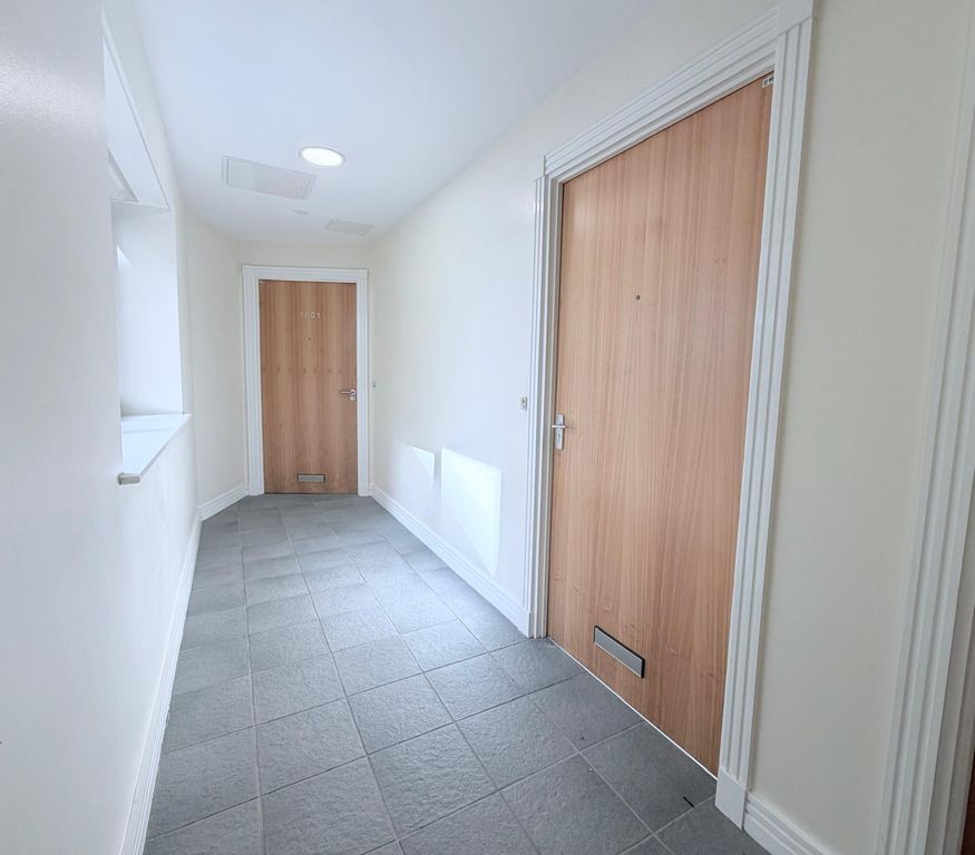 Property photo 3 of 34 Gallery