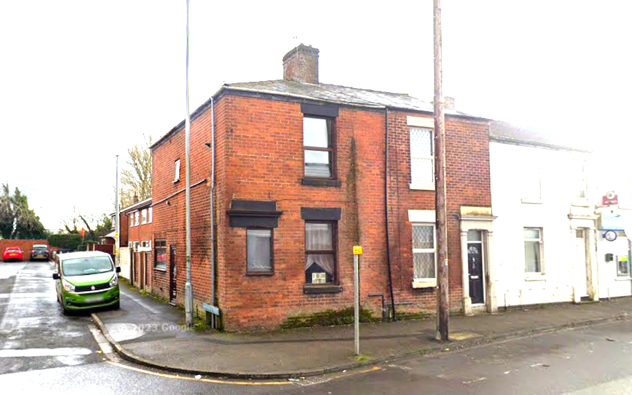 Property photo 1 of 12