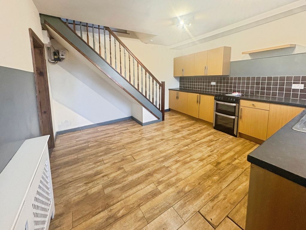 Property photo 2 of 14 Dining Kitchen