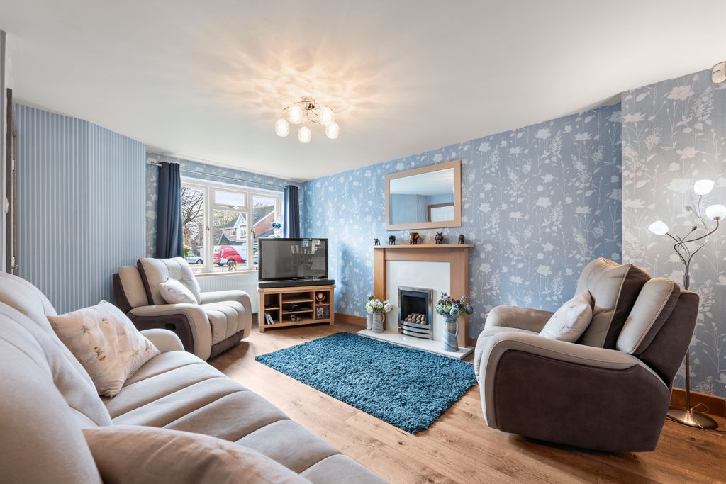 Property photo 3 of 23