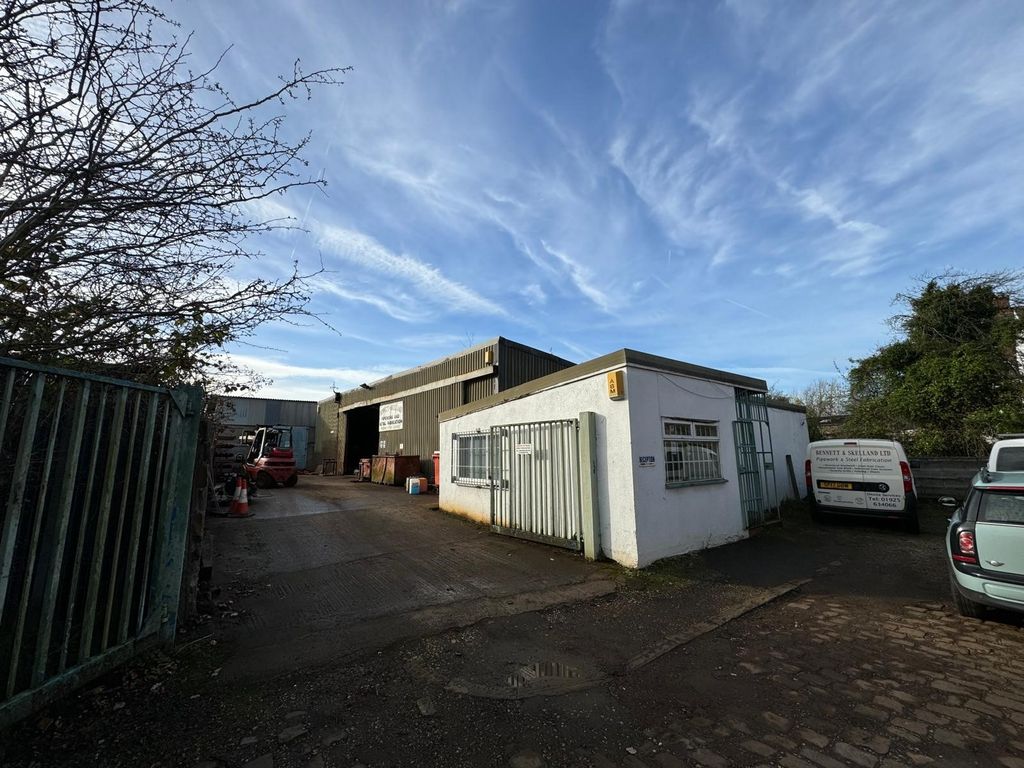 Property photo 1 of 7