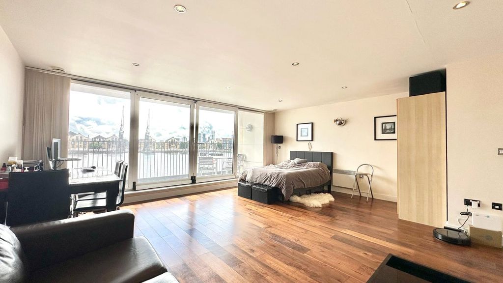 Property photo 2 of 15 Picture No. 10