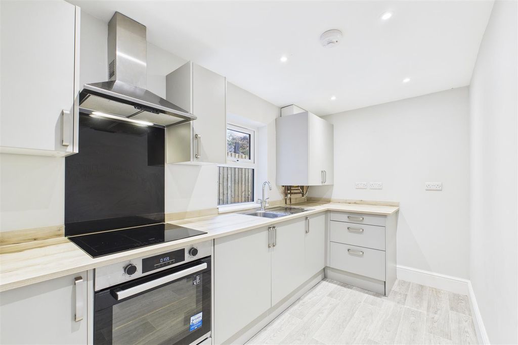 Property photo 2 of 12 Kitchen