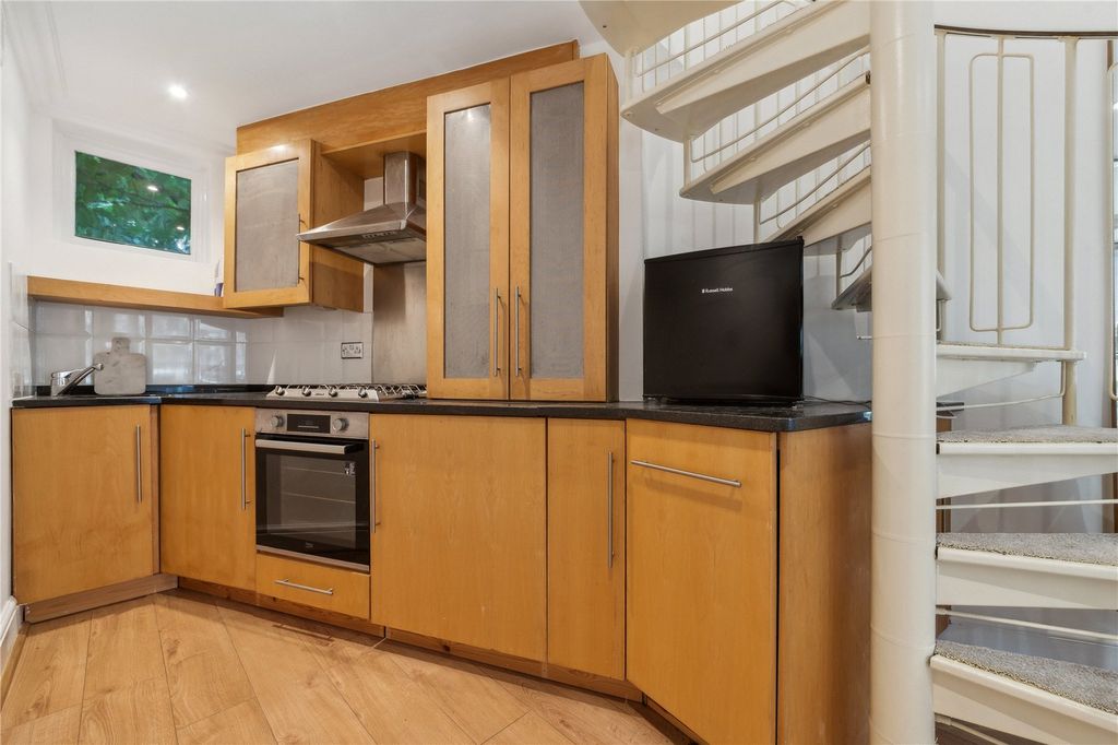 Property photo 3 of 13 Kitchen