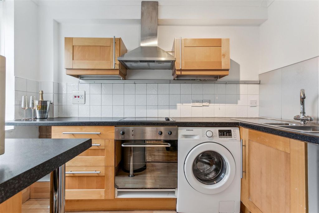 Property photo 3 of 7 06.Jpg
