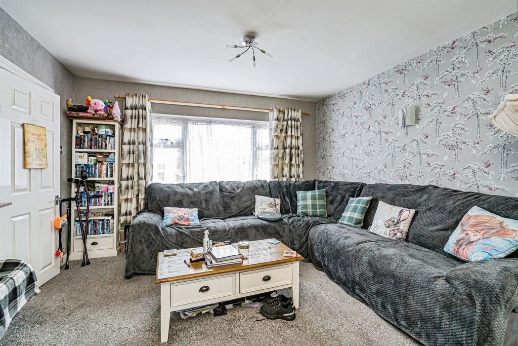 Property photo 2 of 17