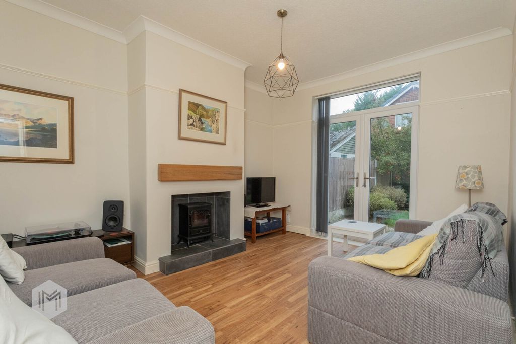 Property photo 3 of 34 Picture No. 18