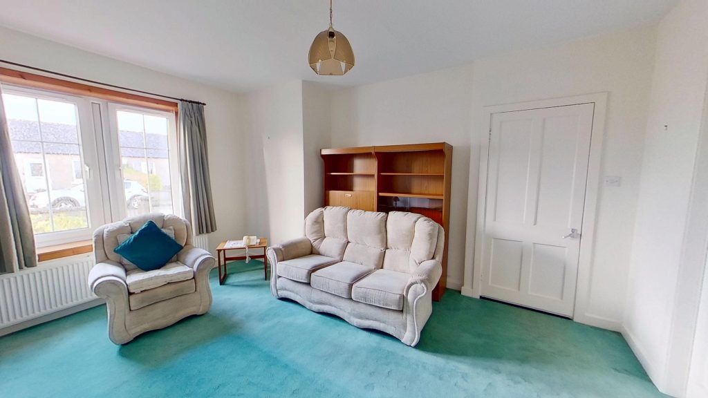 Property photo 3 of 18