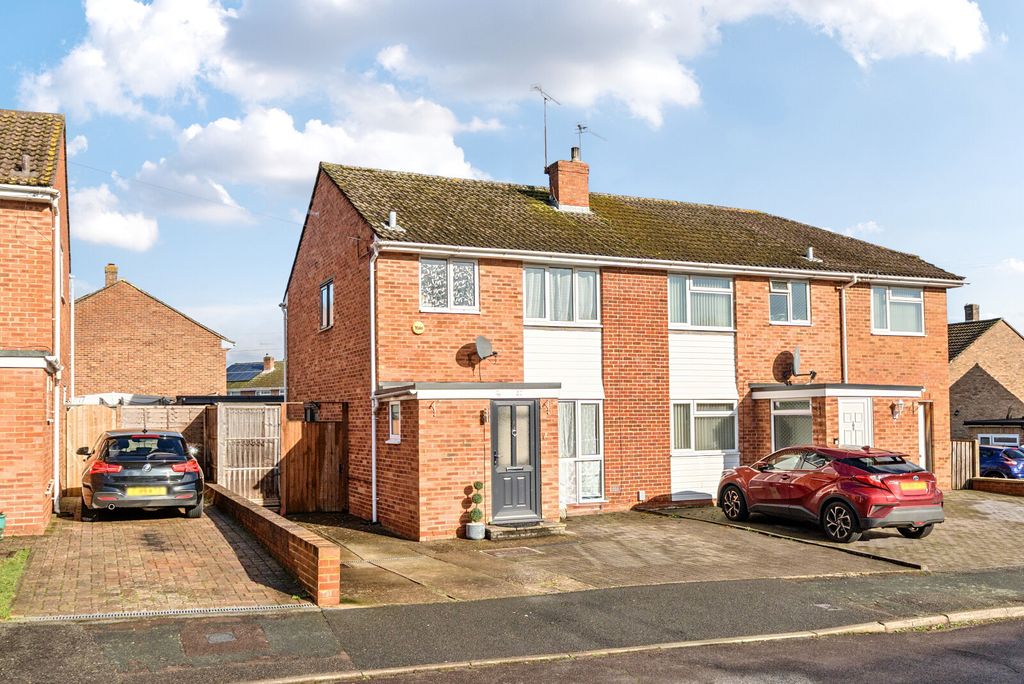 Property photo 1 of 16 Front