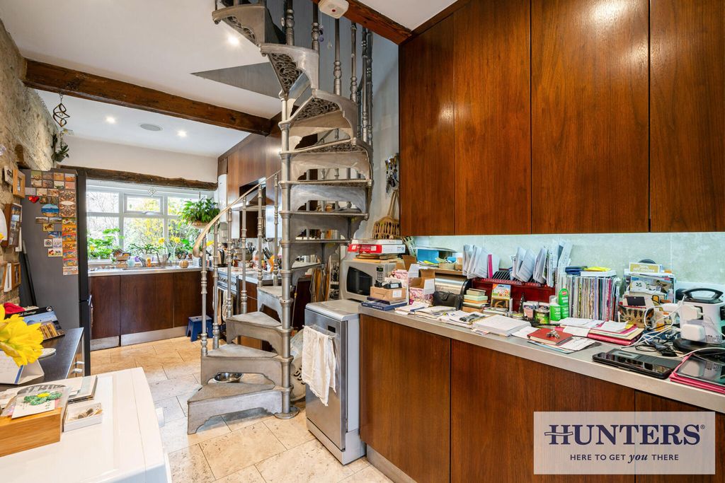 Property photo 2 of 22 Kitchen