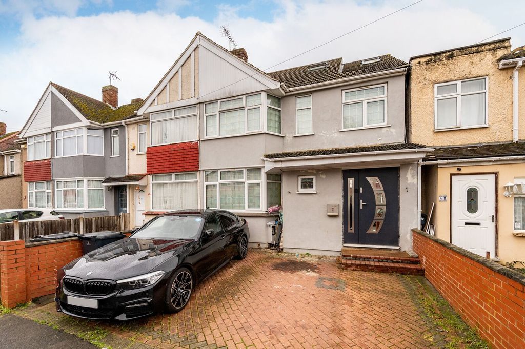 Additional image 16 of 4 bed end terrace house for saleSouthcote Avenue, Feltham TW13