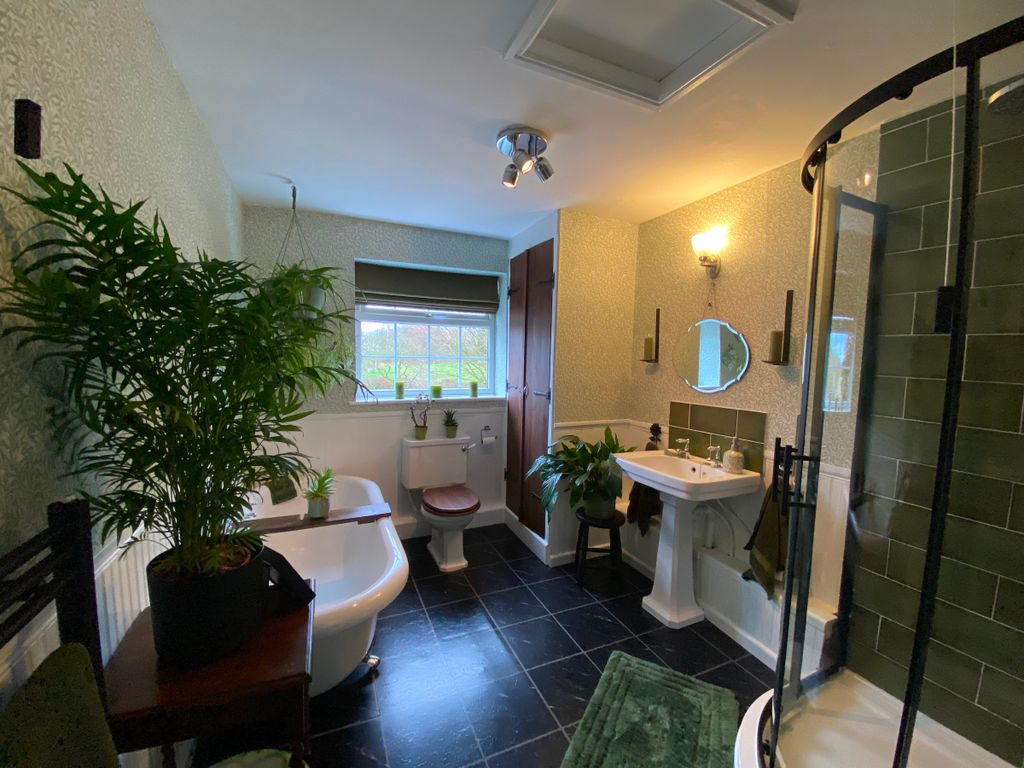 Property photo 3 of 27