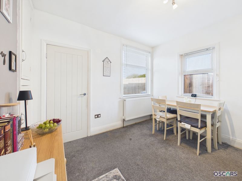 Property photo 3 of 17 Photo 8