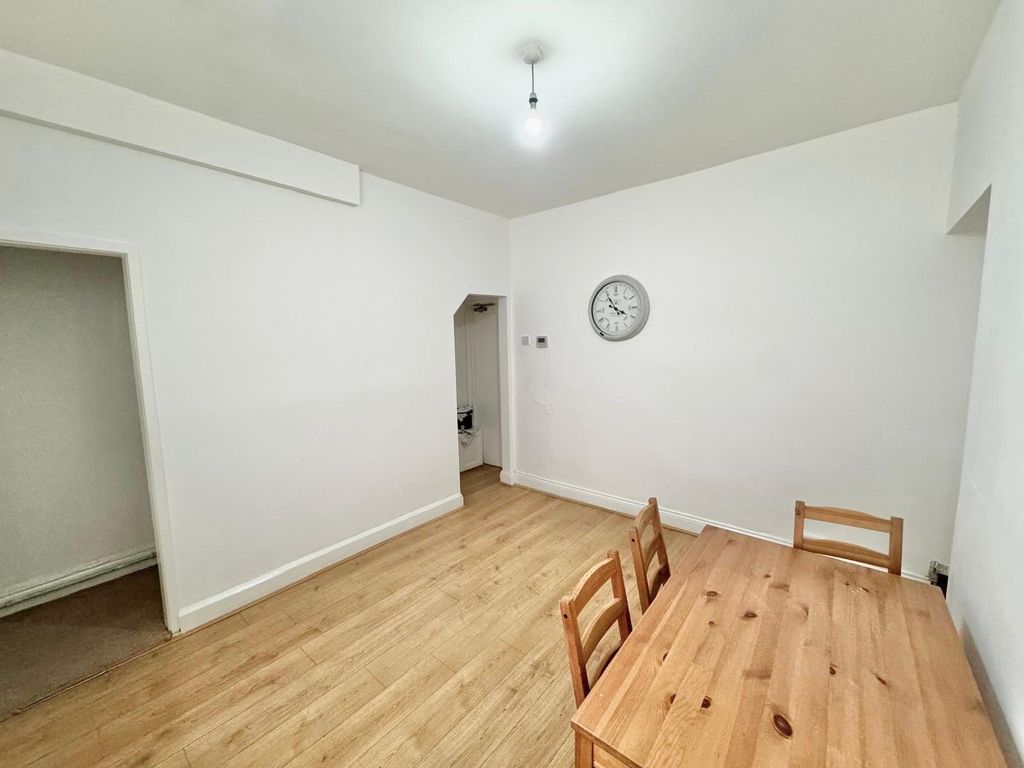 Property photo 2 of 16 541-Hr-2.Jpg