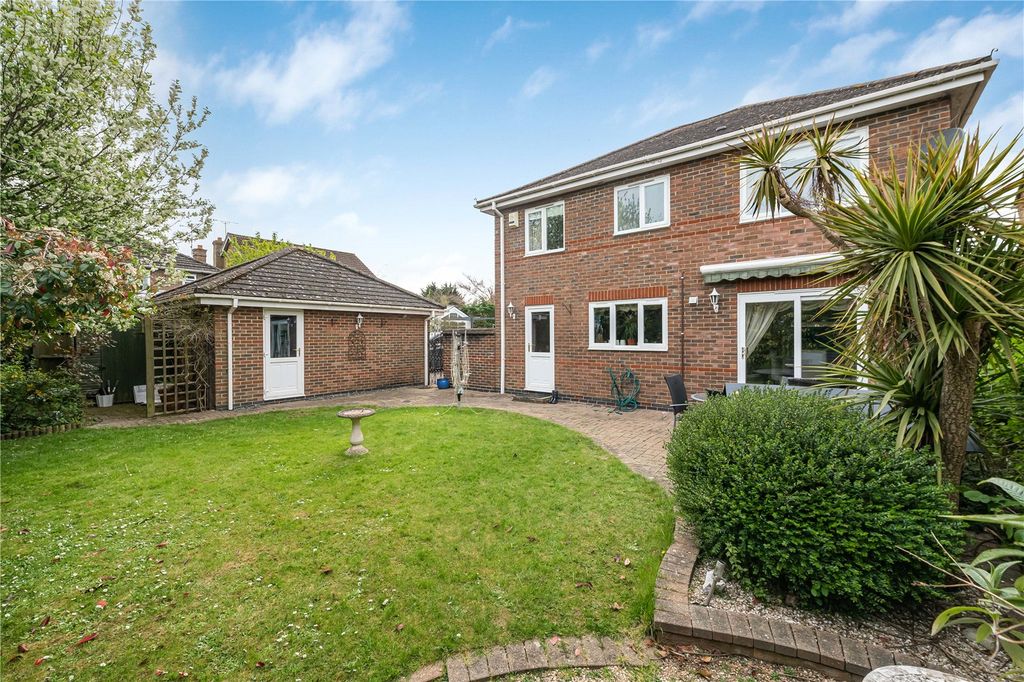 Property photo 2 of 21 Picture No. 28