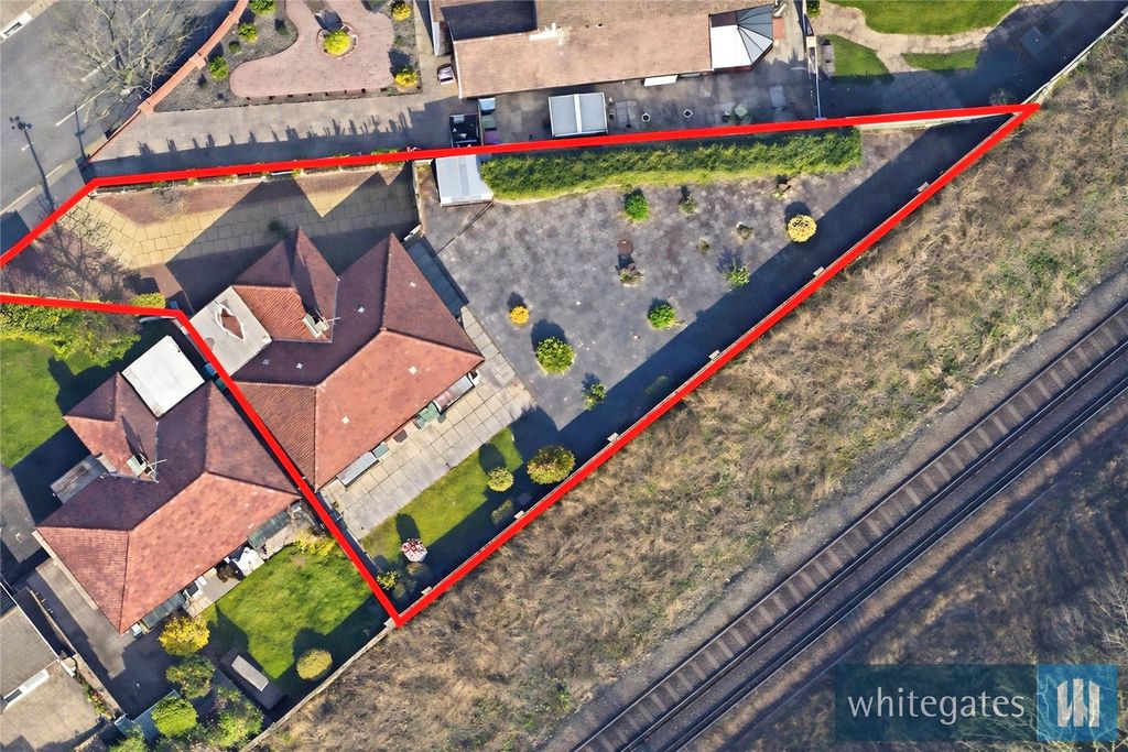 Property photo 3 of 24 Picture No. 50