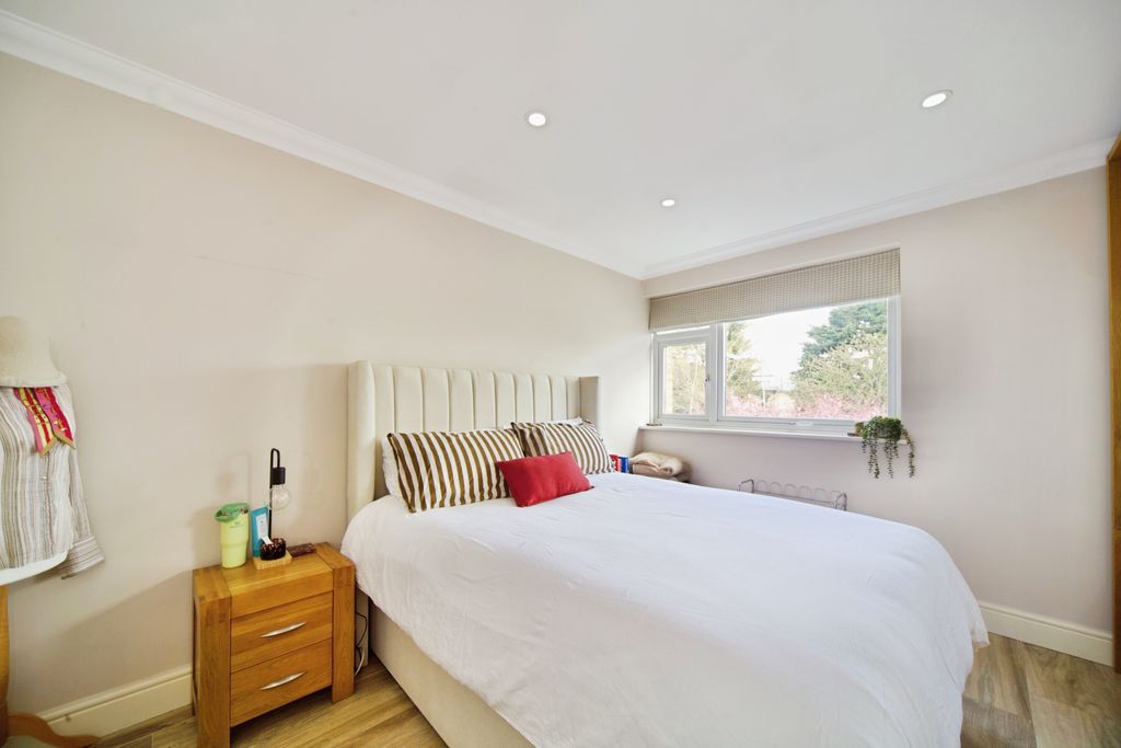 Additional image 14 of 2 bed flat for saleVillage Road, Enfield EN1