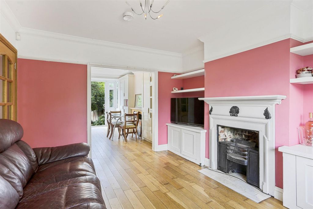 Property photo 3 of 20 1517186594 - 17.Jpg
