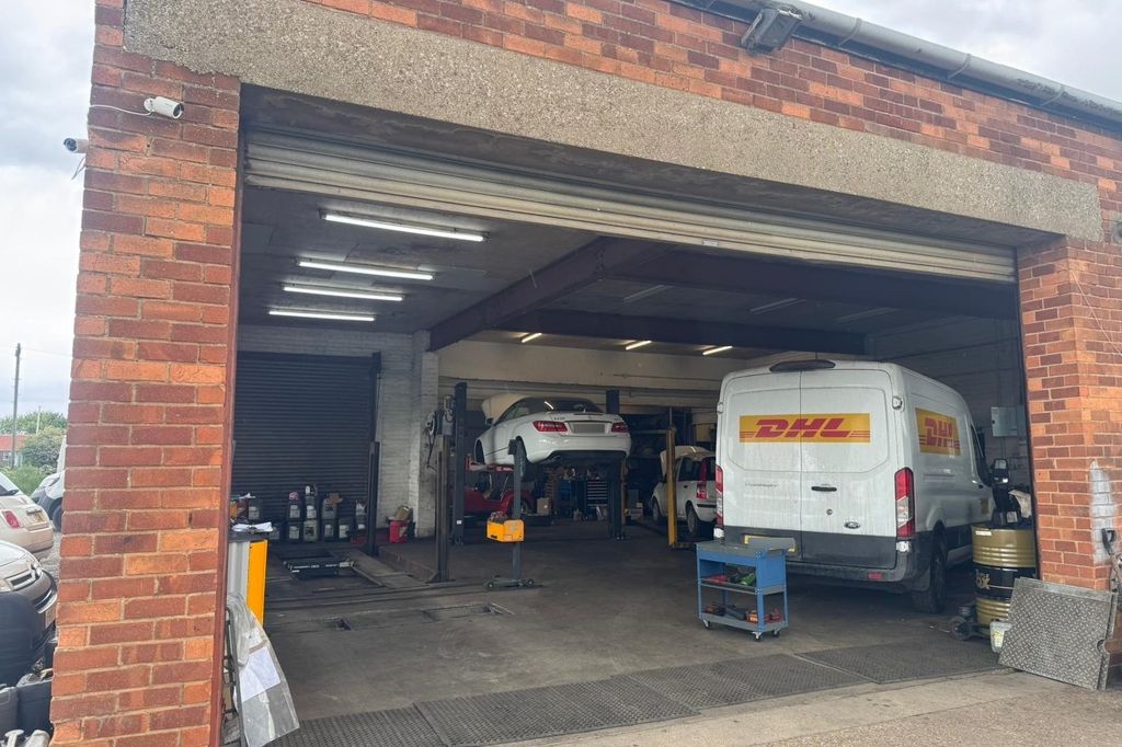 Property photo 2 of 7