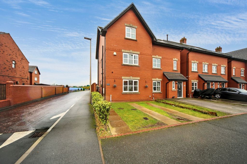 Property photo 1 of 25