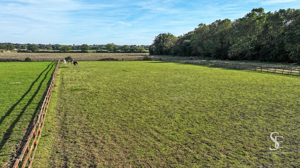 Additional image 28 of 5 bed detached house for saleBuck Farm House, Howe Lane, Binfield RG42