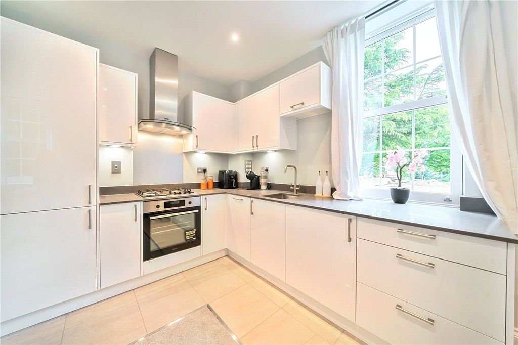 Property photo 3 of 10 Picture No. 05