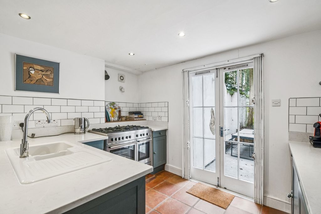 Property photo 3 of 20 15