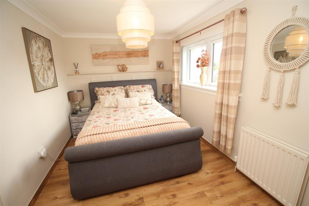 Additional image 13 of 4 bed terraced house for saleOronsay Avenue, Port Glasgow PA14