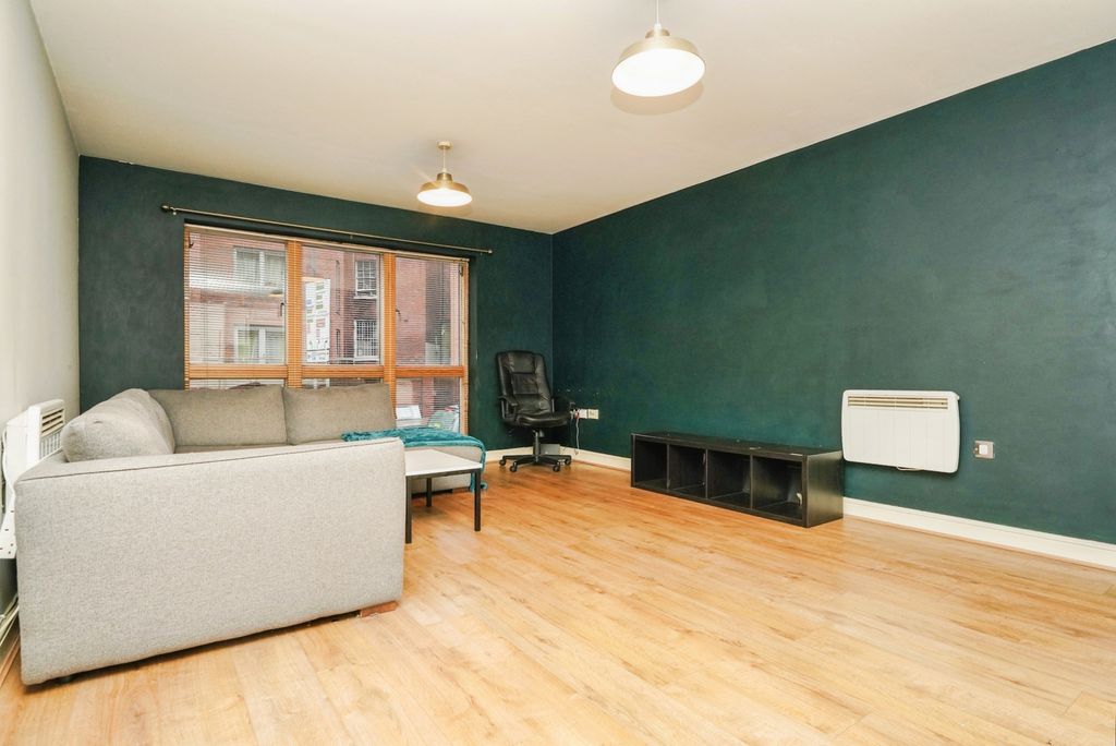 Property photo 1 of 10 Lounge/Dining Room