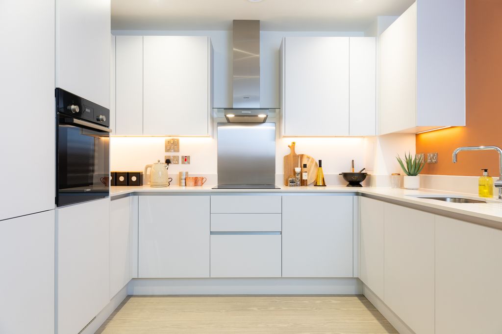 Property photo 2 of 21