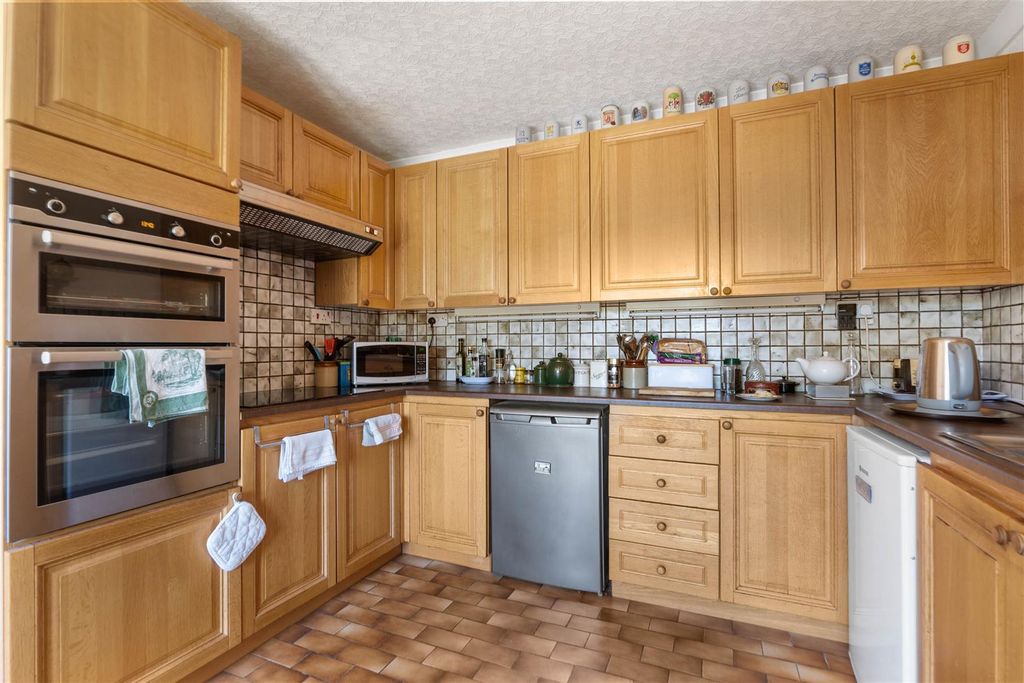 Additional image 5 of 2 bed flat for saleAvonside, Mill Lane, Stratford Upon Avon CV37