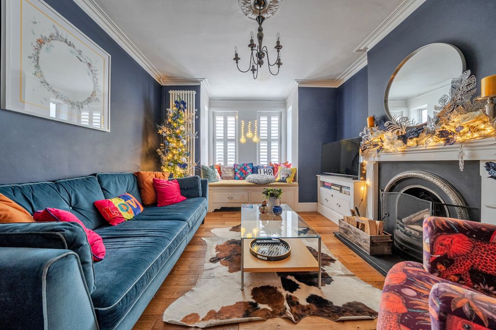 Property photo 2 of 13