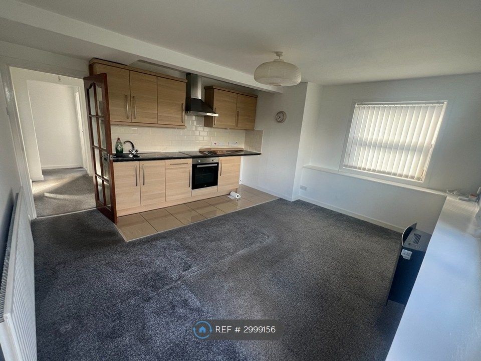 Property photo 1 of 6 Kitchen/Living Area